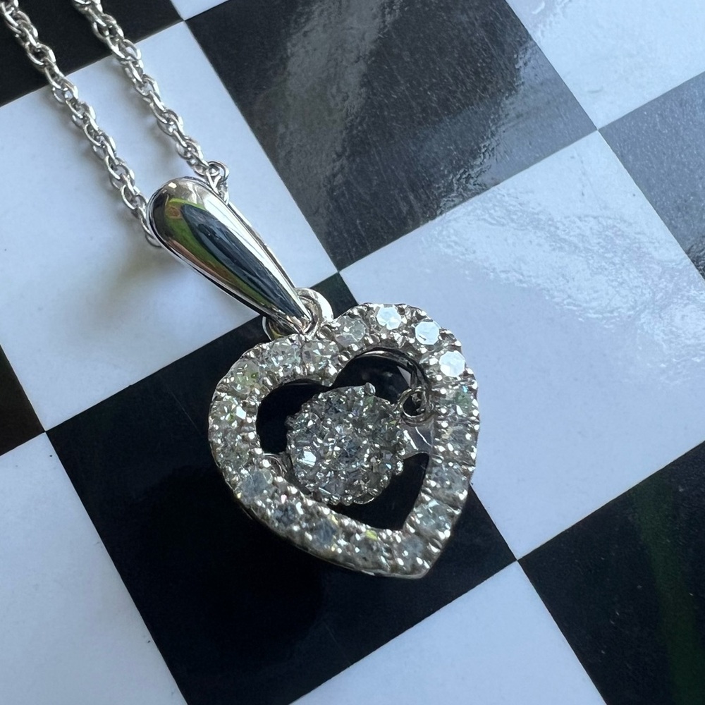 JTV Dancing Diamond Sterling Silver Heart Necklace 🩶